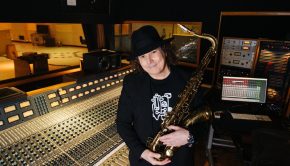 Boney James - Photo credit: DescribeTheFauna